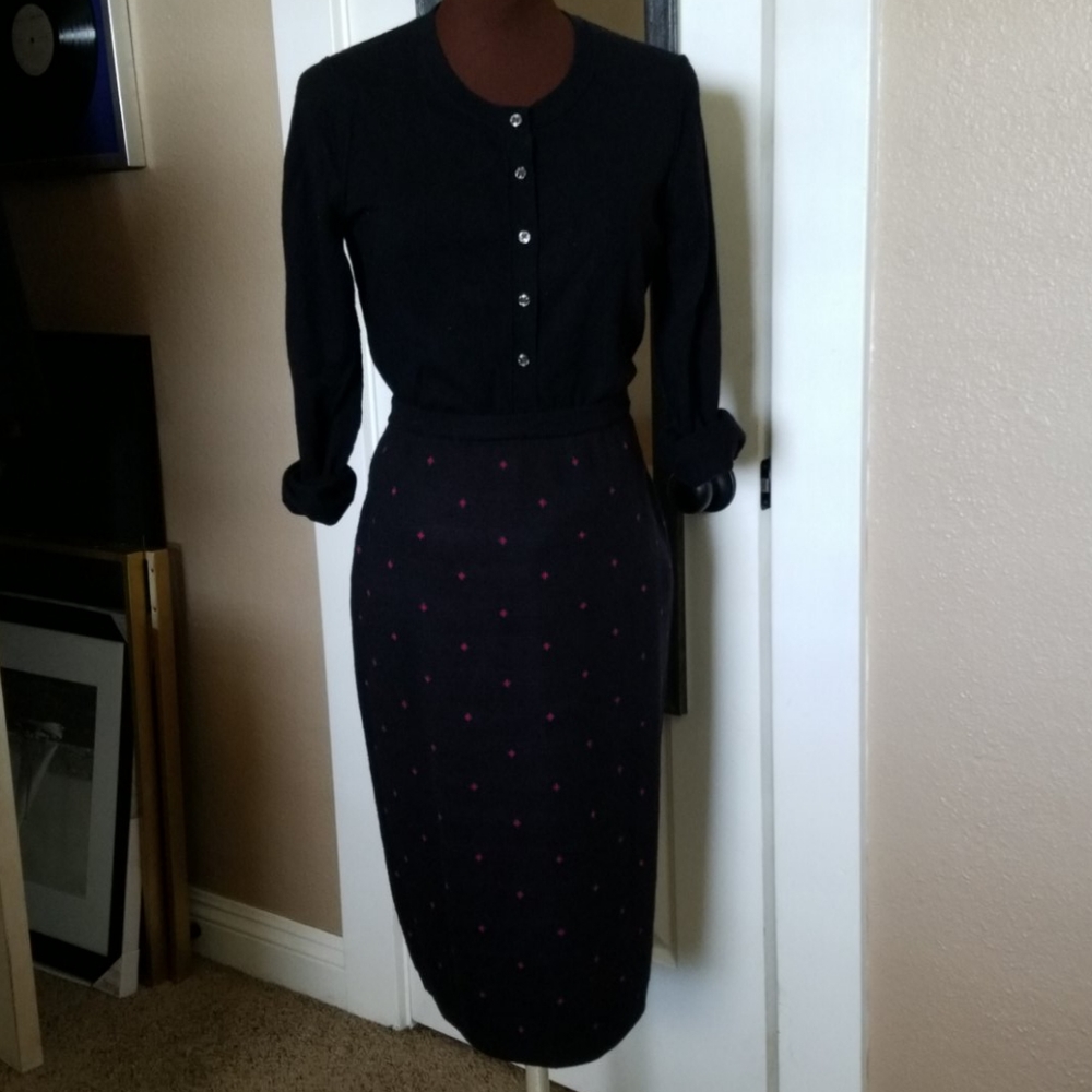 Vintage knit skirt